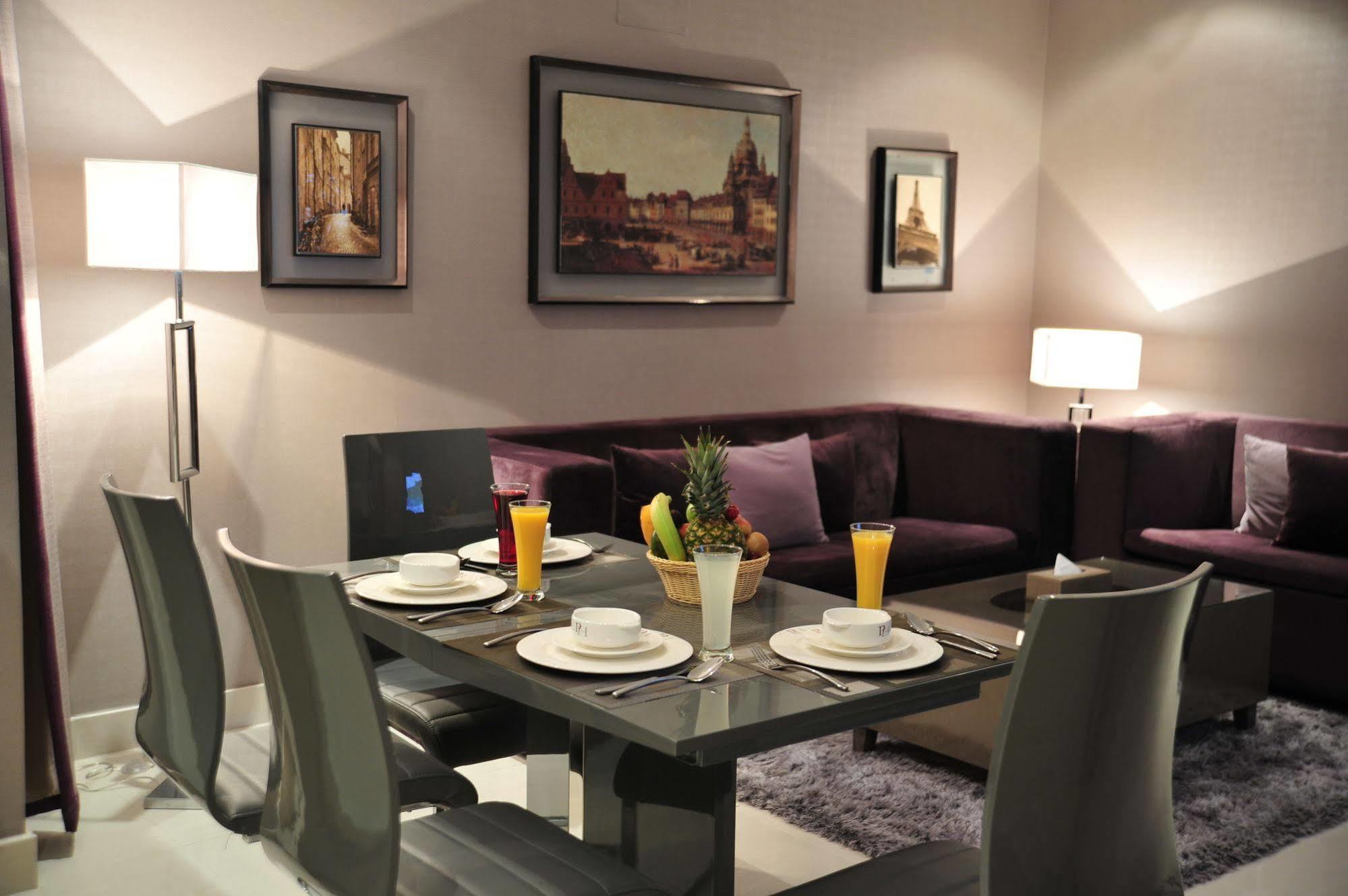 Park House Aparthotel Riaad Buitenkant foto